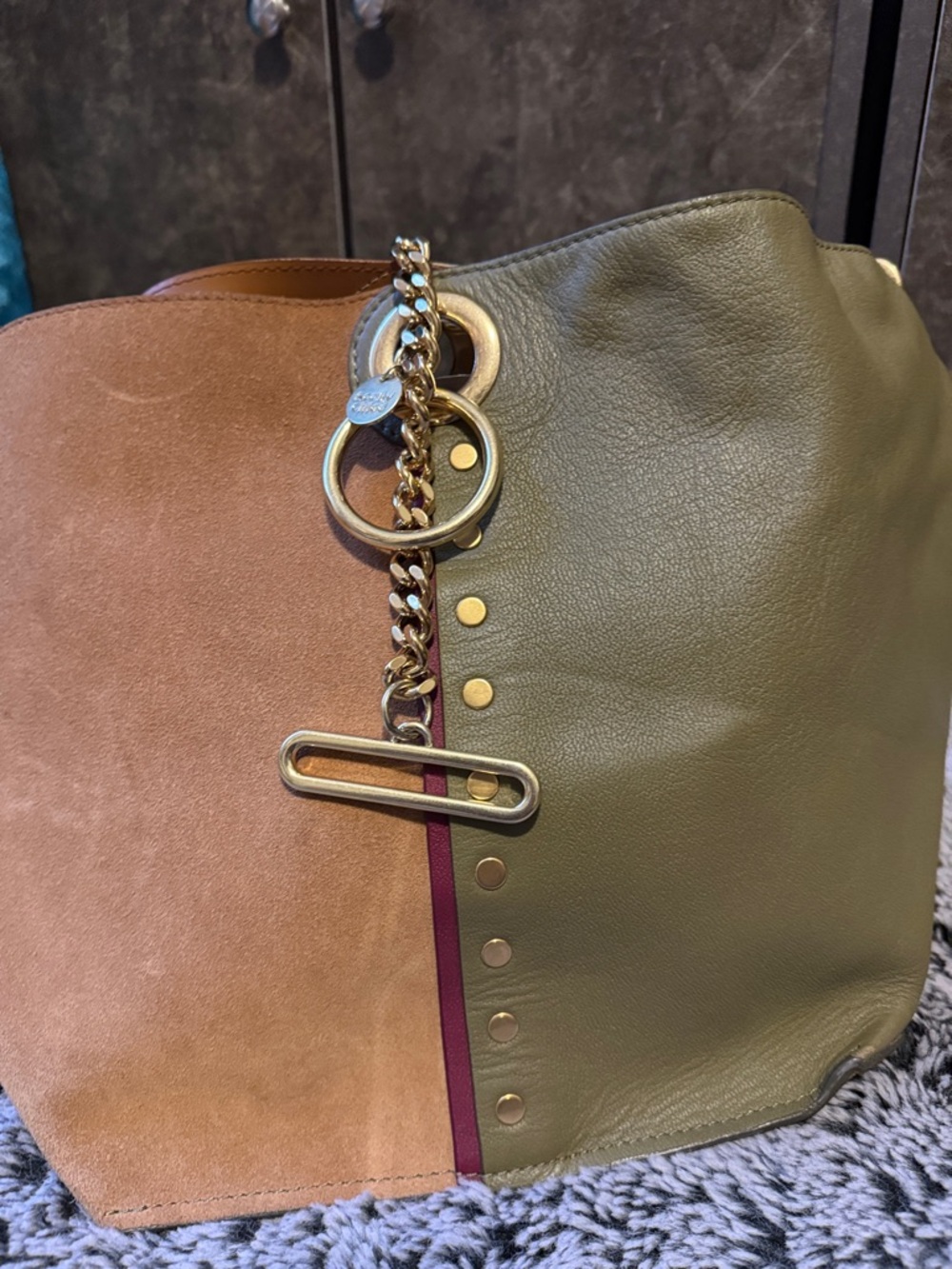 See By Chloe Two-Tone Olive & Tan Leather Shoulder Bag with Gold Hardware - Picture 10 of 14
